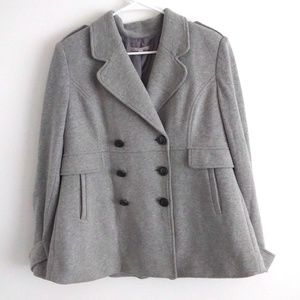 woman's grey coat
